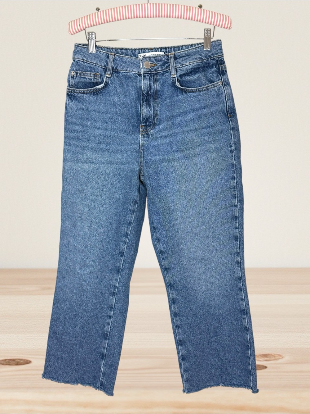 Zara Womens Wide Leg Blue Jeans Mid Rise Button Size 6 Womens M Wash Raw Hem